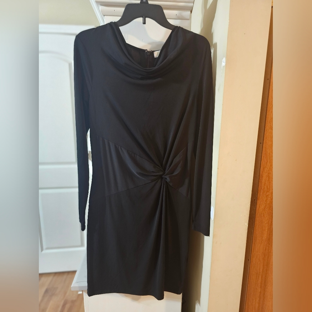 Michael Kors Elegant Black Long-Sleeve Dress - Picture 4 of 6